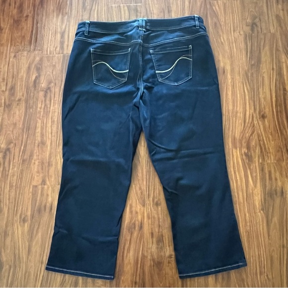Lane Bryant Crop Genius Fit Jeans Dark Wash size 20 - Picture 6 of 7